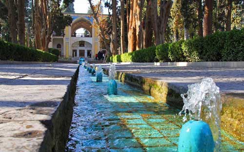 محوطه سازی با باغ ایرانی