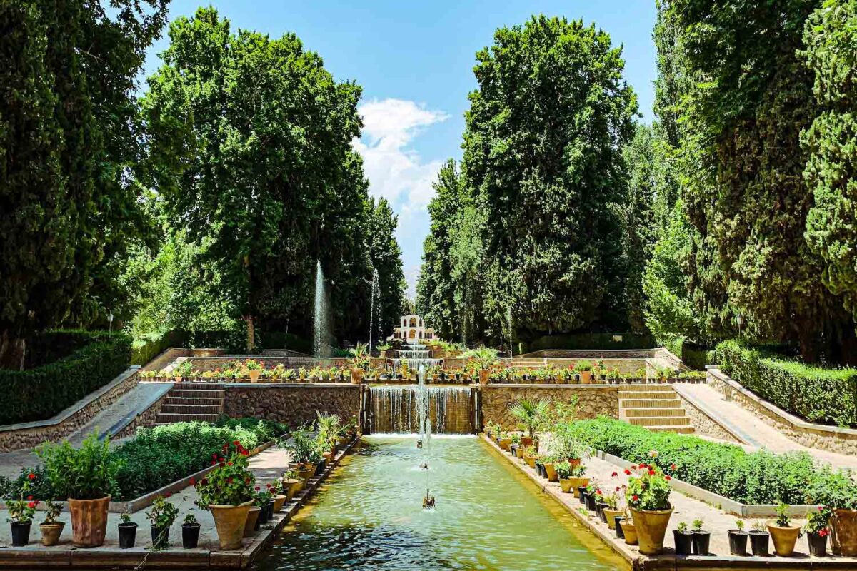سبک شرقی در طراحی کاشت گیاهان سبک باغ ایرانی