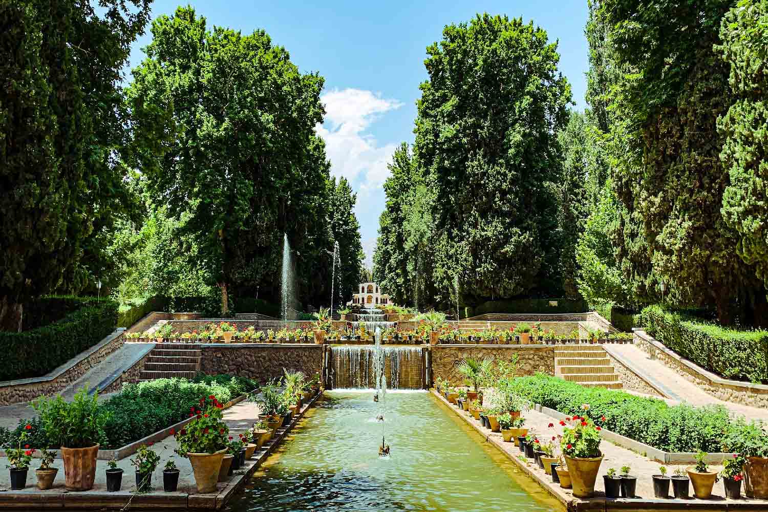 سبک شرقی در طراحی کاشت گیاهان سبک باغ ایرانی