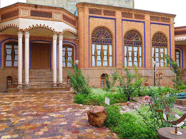 طراحی محوطه با سبک سنتی