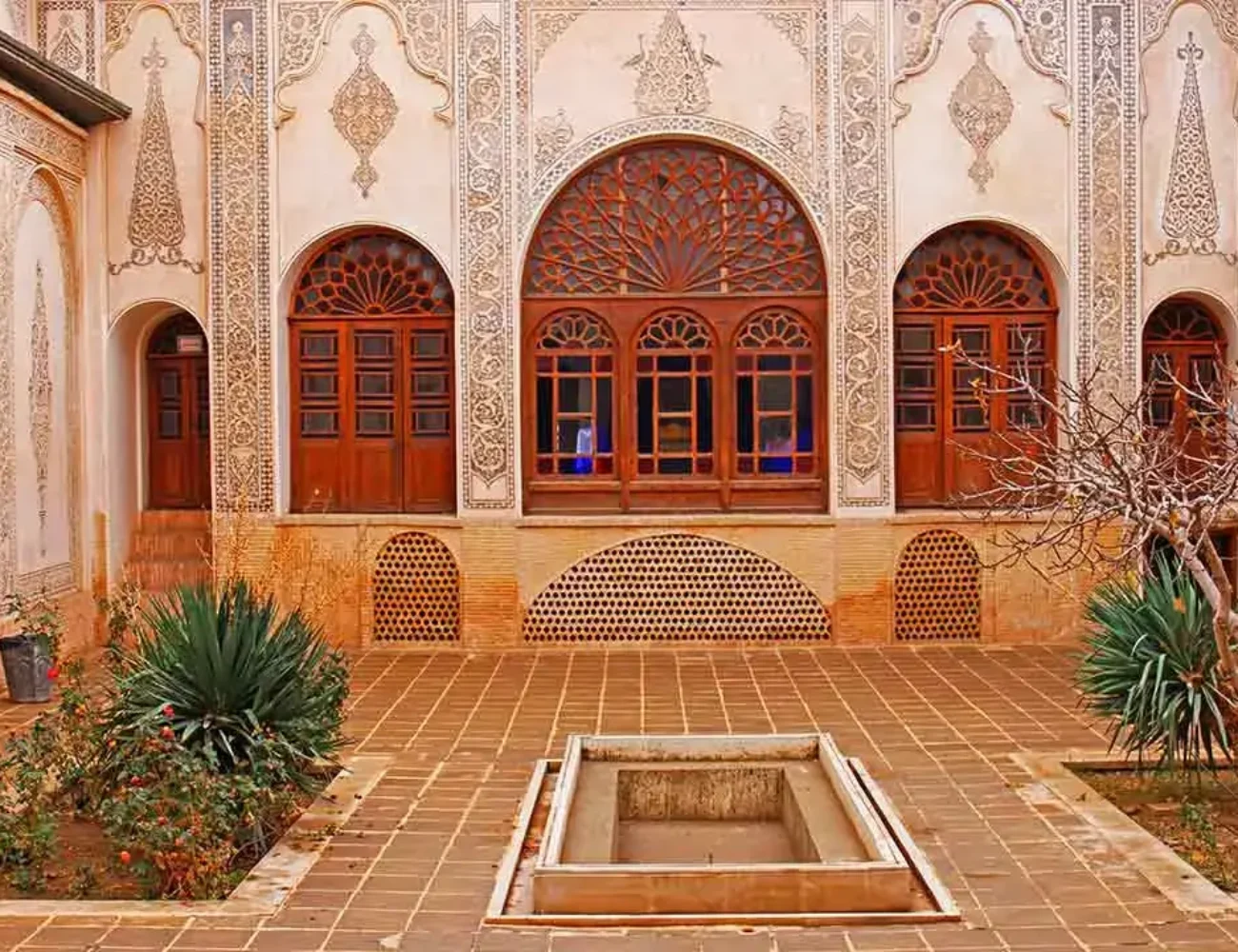 طراحی حیاط سنتی